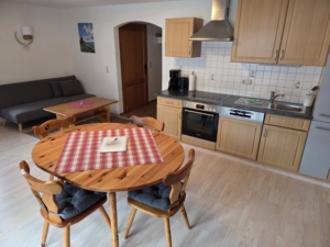 Whg_4_Wohn_Essbereich (2)